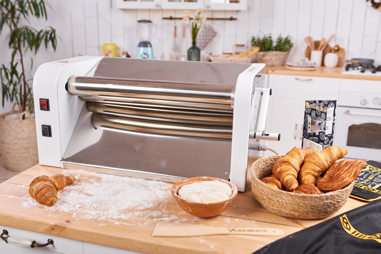 Electric Dough Sheeter – High-Capacity Dough Rolling Machine for Pizza, Pastry, and More – Ideal for Home and Commercial Kitchens